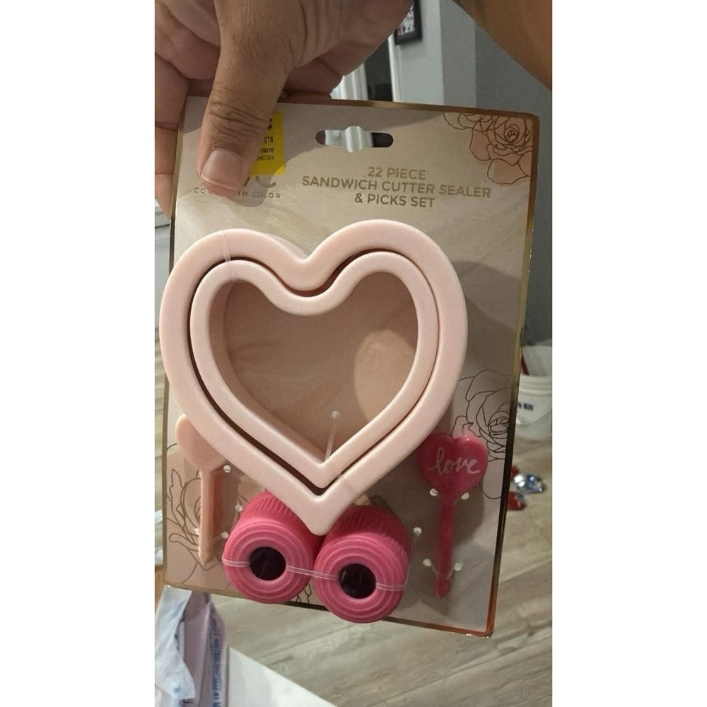Cwc Sandwich Cutter Sealer And‎ Pick Set